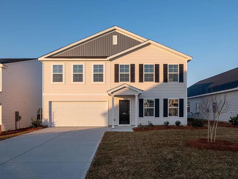 3024 Hallsdale Dr — Photo 1