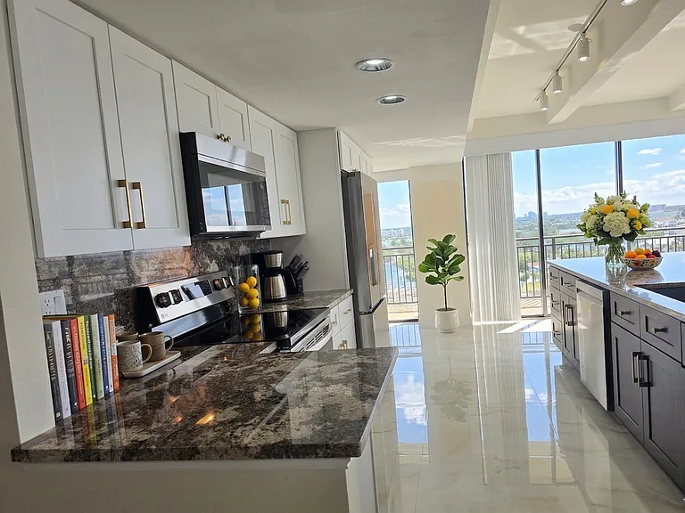 7600 Bayshore Dr — Photo 6