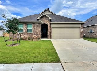 208 Post Oak St, Azle, TX 76020