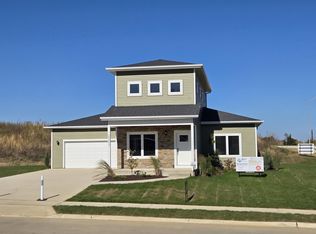 2303 Tiffany Ct, Dubuque, IA 52002