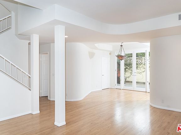 2nd image of 1937 Euclid St Unit 104