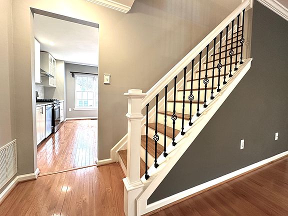 5th image of 7859 Trammell Ct