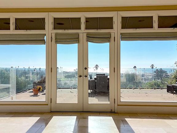 2nd image of 1700 Vista Del Mar Dr