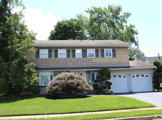 30 Ennis Dr, Hazlet, NJ 07730