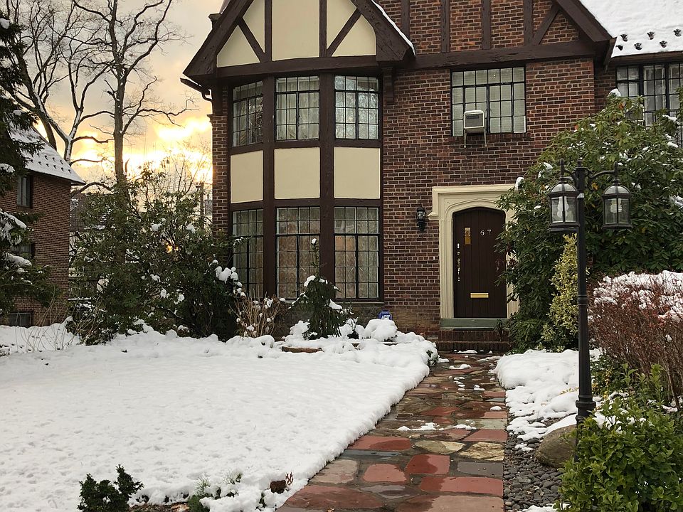 1st image of 67 Somerset Dr S