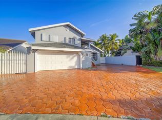 9365 SW 21st St, Miami, FL 33165