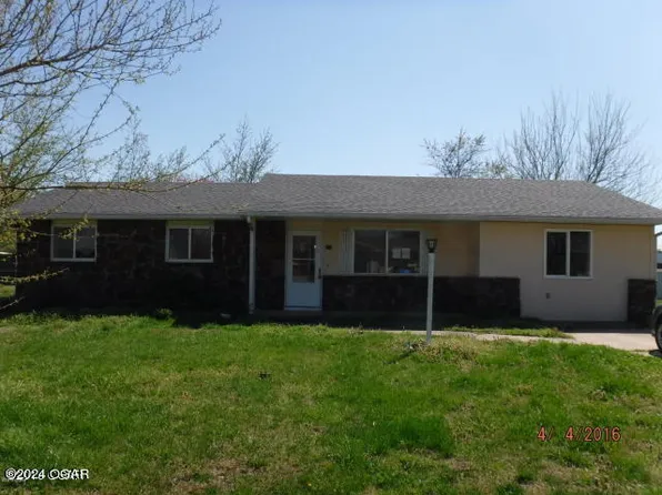 218 W Maverick St, Goodman, MO 64843