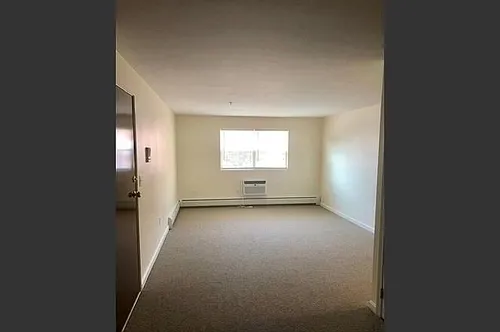 361 Hildreth St #24 Photo 1
