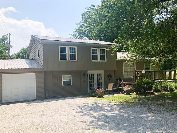 3rd image of 1385 Eastlawn Rd