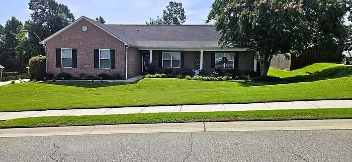 4 bed, 3.0 bath, 1934 sqft, $1,895 — Photo 3