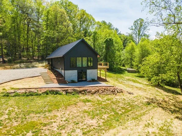 57 Mezzo Cv, Asheville, NC 28804