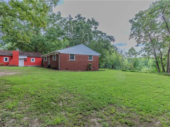 3226 Jidemi Rd, Greensboro, NC 27406
