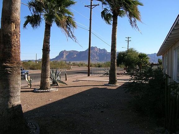 Great Views From Fron Or Back Yard