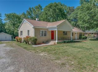 228 Woodlawn Ave, Winder, GA 30680