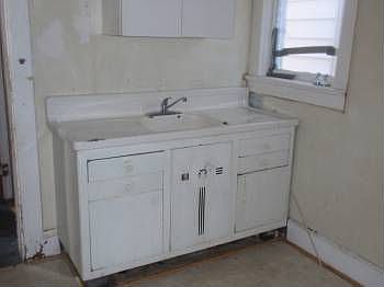 3rd image of 1201 Oakley St