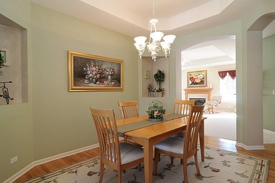 5th image of 542 N Prairie Ln