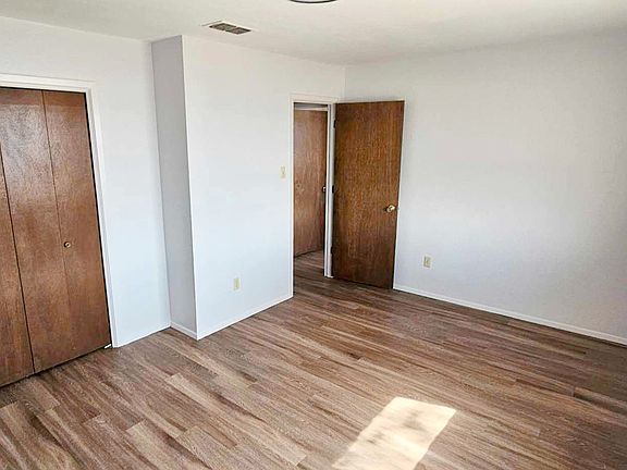 4th image of 724 Laurelwood Dr #C