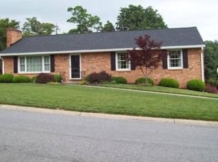 4719 Woodley Dr, Roanoke, VA 24018