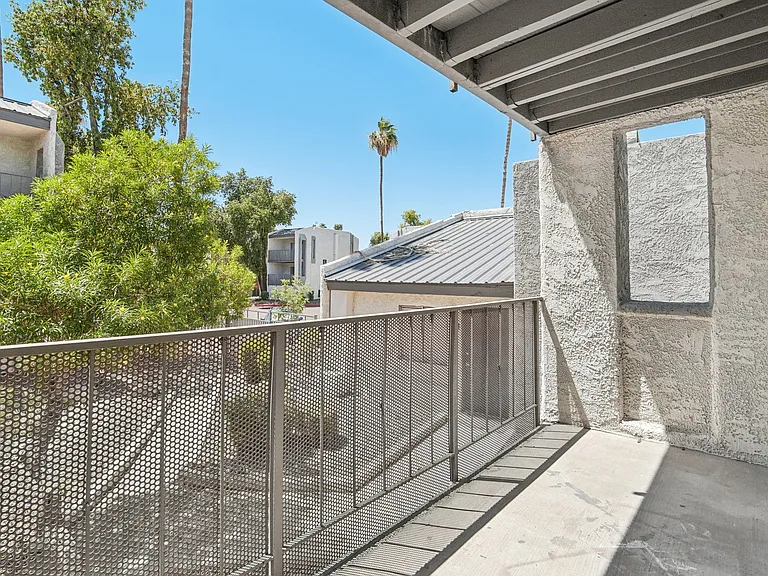 Ardella on 28th — Photo 15