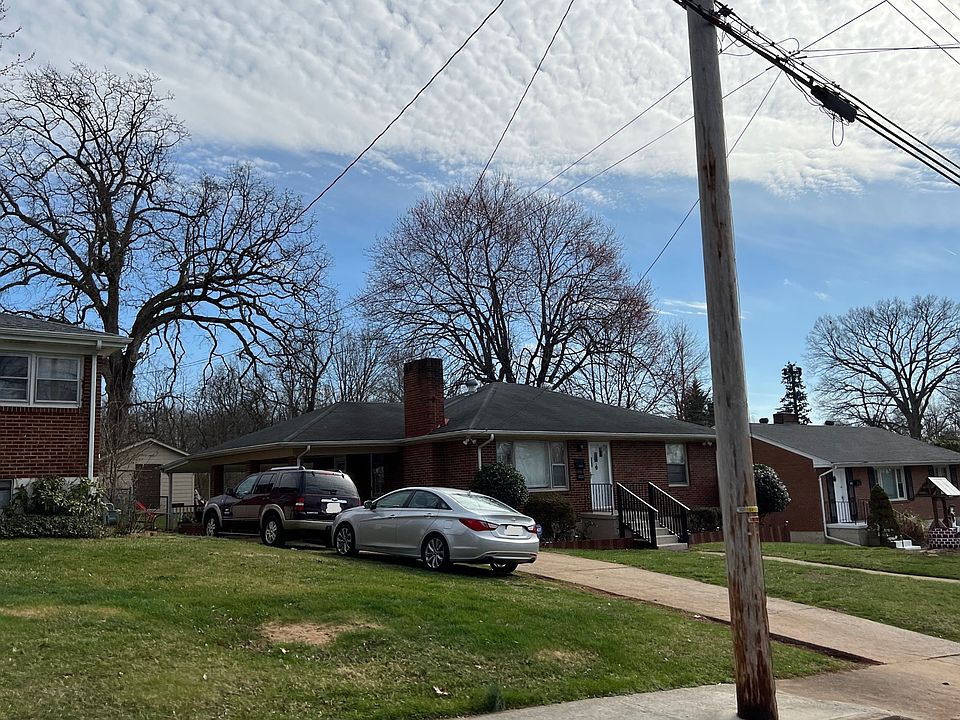 2nd image of 4524 Oakdale Dr