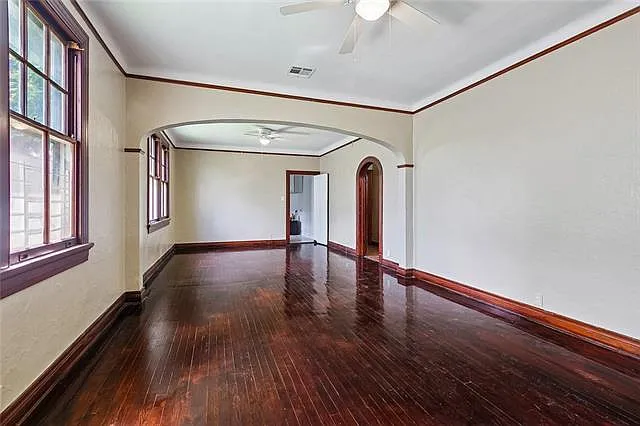 3 bed, 2.0 bath, 1400 sqft, $1,900 — Photo 3