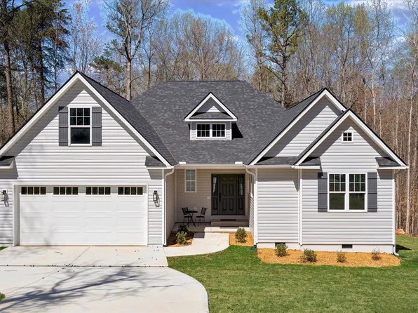 103 Bunker Ln, Westminster, SC 29693