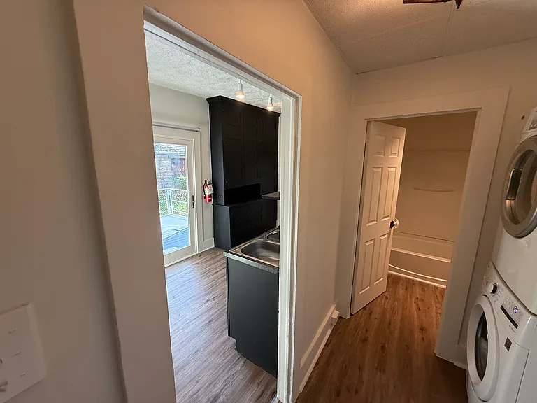 1051 Elk St #2 — Photo 8