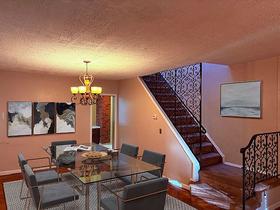 5th image of 1625 E 96th St