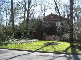 106 Mews Ln, Cherry Hill, NJ 08003