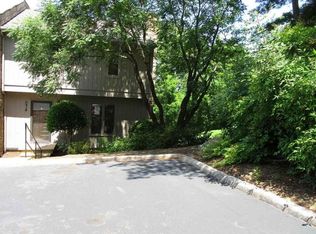 3418 Stonehenge Sq, Roanoke, VA 24018