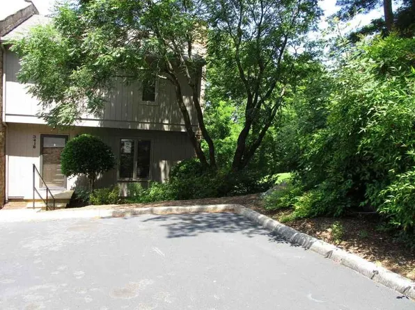 3418 Stonehenge Sq, Roanoke, VA 24018