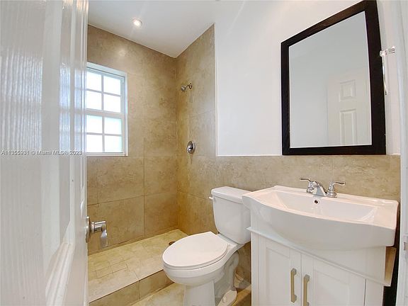 4th image of 119 Salamanca Ave #4