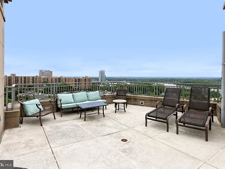 8220 Crestwood Heights Dr #302 — Photo 41
