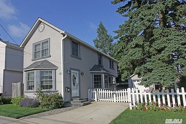 1st image of 105 Evans Ave
