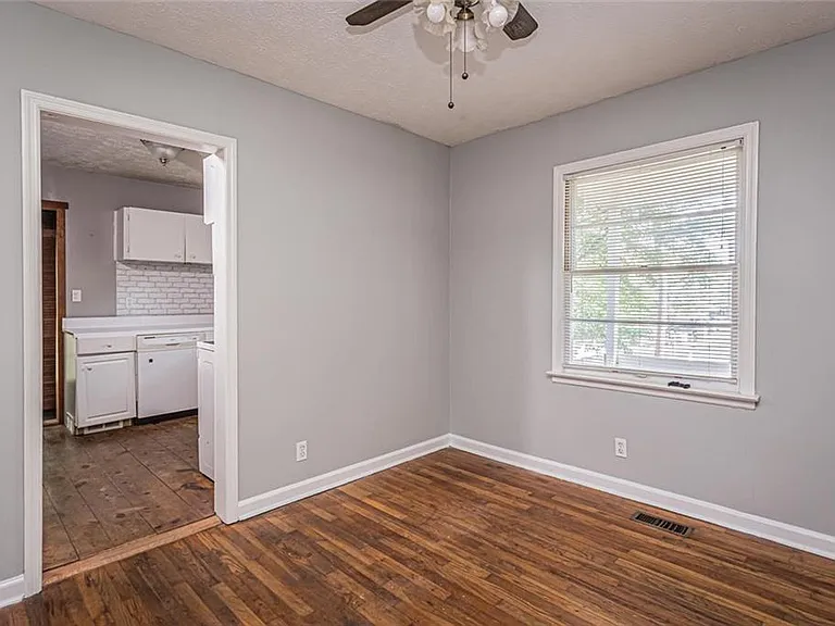 850 Red Barn Rd — Photo 12