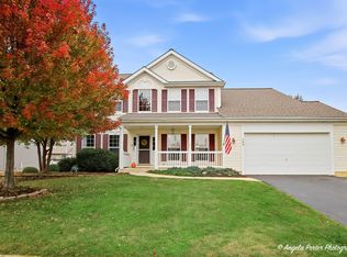 109 N Cross Trl, McHenry, IL 60050