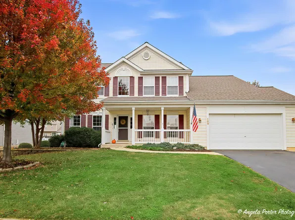 109 N Cross Trl, McHenry, IL 60050