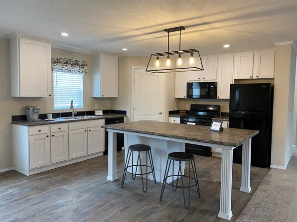 4251 Louie Ln Lot 89, North Branch, MI 48461