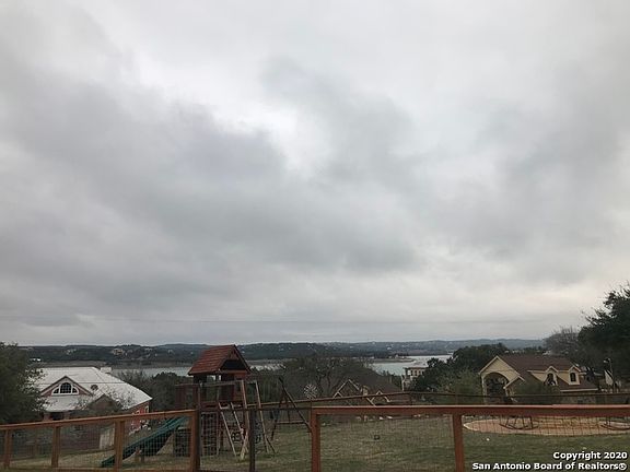 5th image of 579 Airline Dr