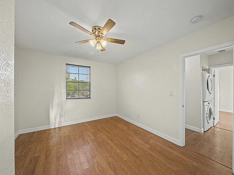 5789 Woodland Point Dr — Photo 52