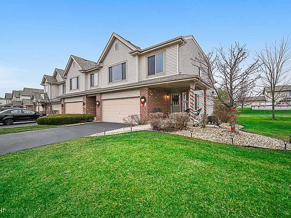 3rd image of 8319 W Chestnut Ct