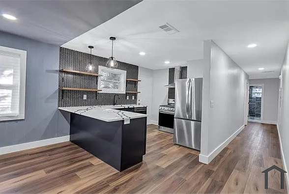 1328 Sharon St NW — Photo 7