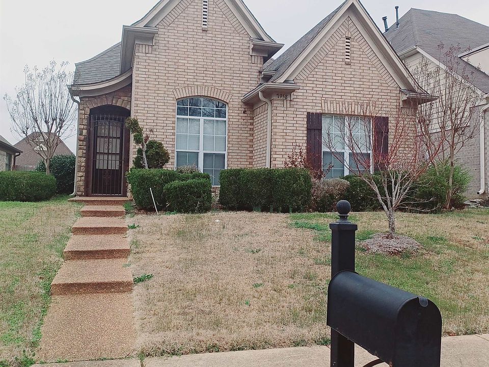 1st image of 7958 Parkmont Dr