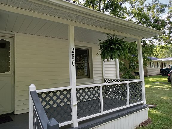 2nd image of 280 Lyons Gap Rd