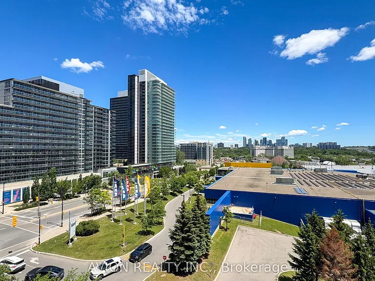 121 McMahon Dr #705 — Photo 1
