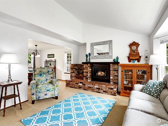 4th image of 6923 Liverpool Court NE