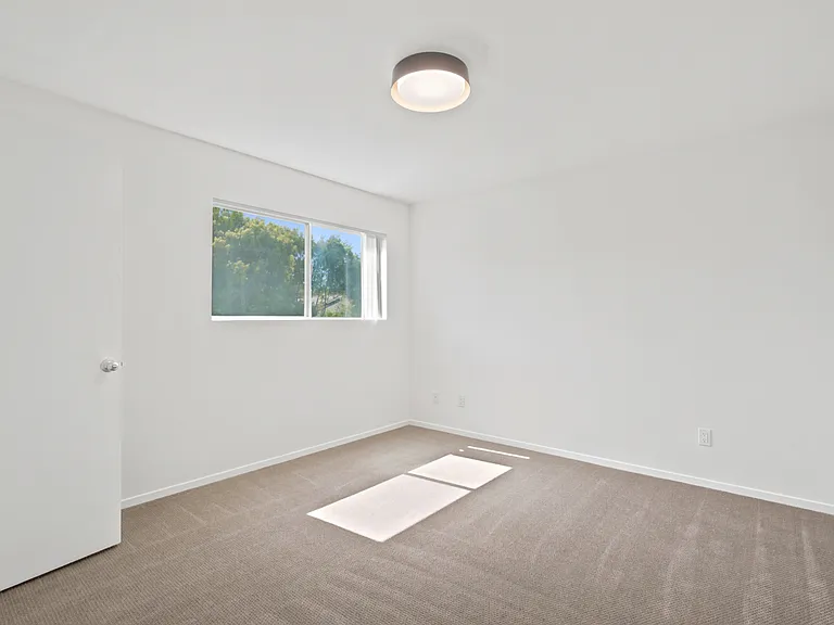 4111 Tujunga Ave #24 — Photo 9