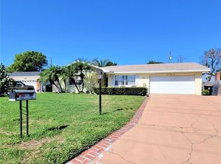 233 Lake Ned Rd, Winter Haven, FL 33884