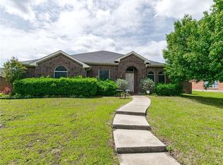 1135 Hidden Ridge Dr, Mesquite, TX 75181