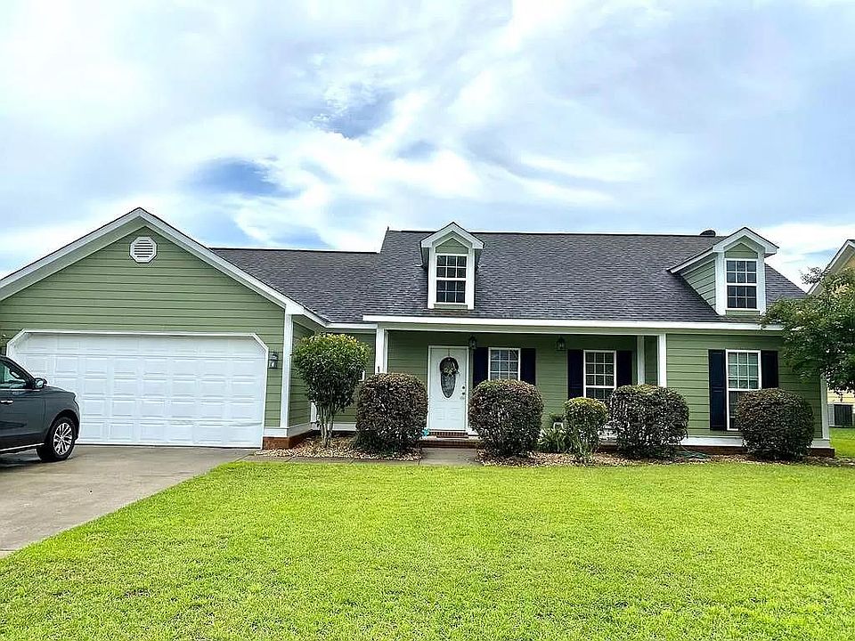1st image of 140 Hedgerow Dr